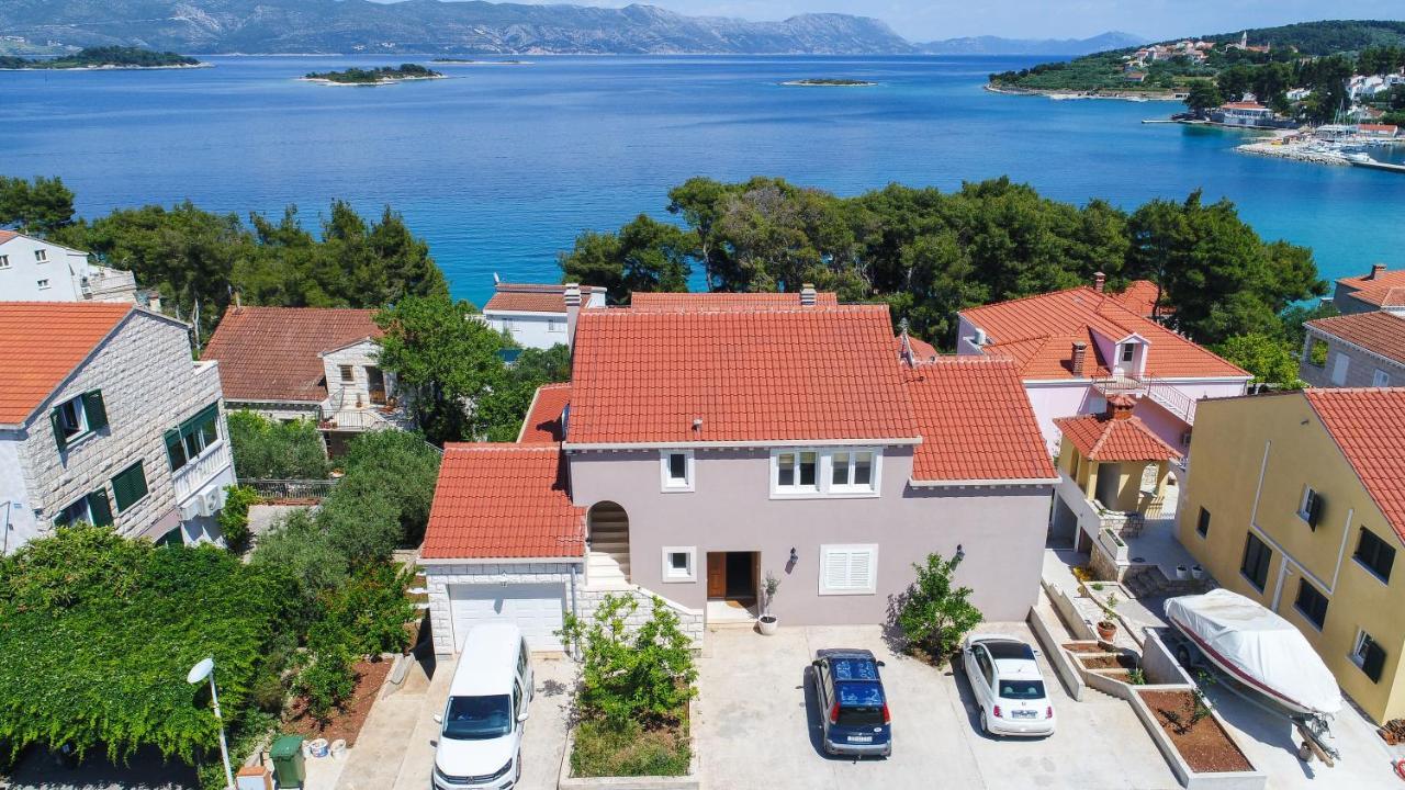 Апартаменты House Fidulic - Penthouse The View Лумбарда Экстерьер фото