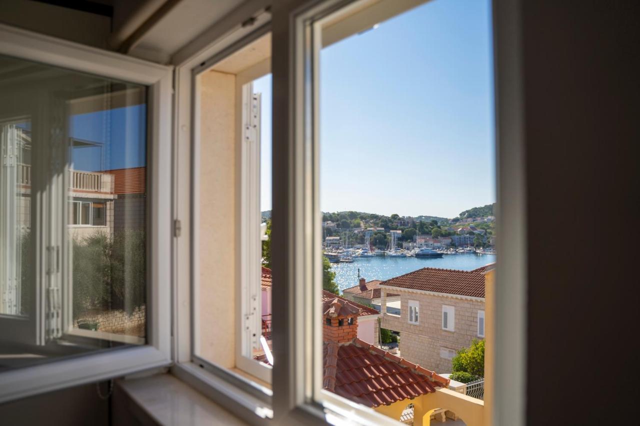 Апартаменты House Fidulic - Penthouse The View Лумбарда Экстерьер фото