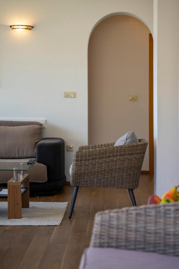 Апартаменты House Fidulic - Penthouse The View Лумбарда Экстерьер фото